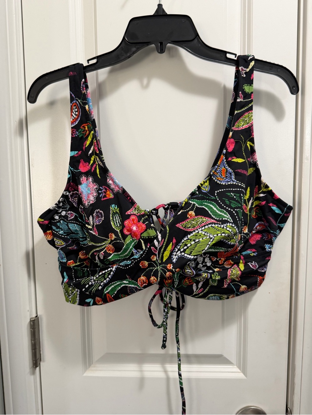 VENUS Black Floral Tie-Front Camisole